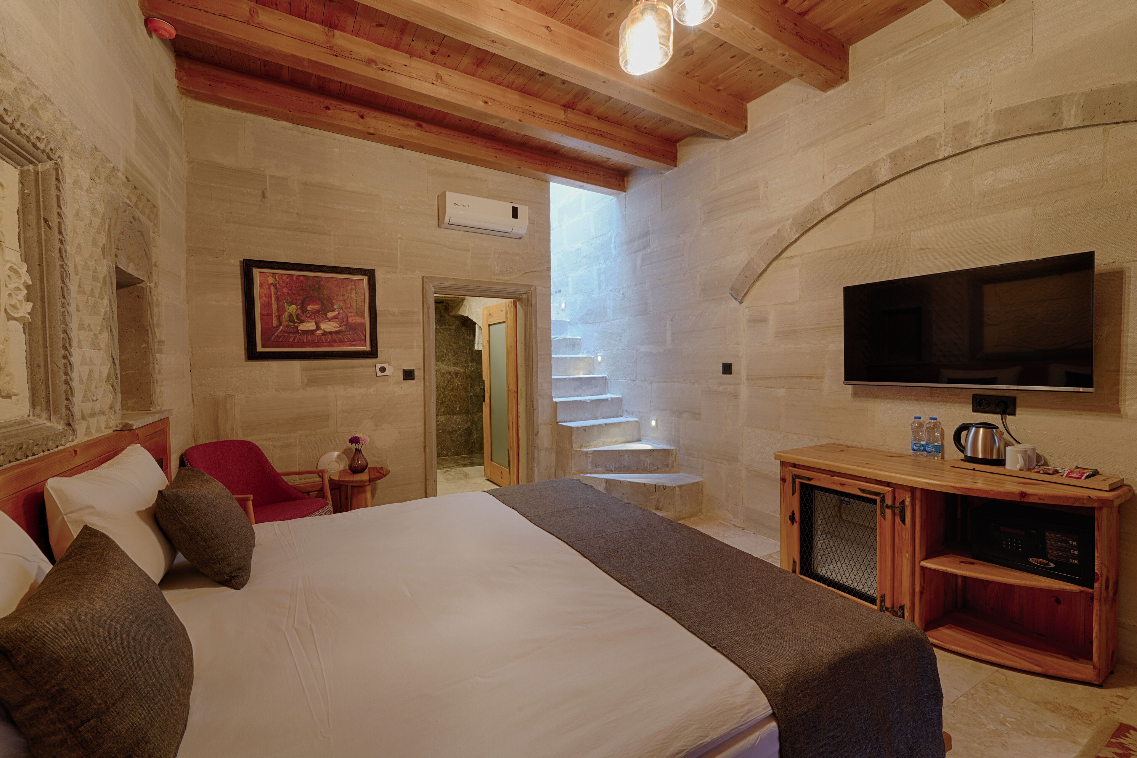 Concept Cave Suites