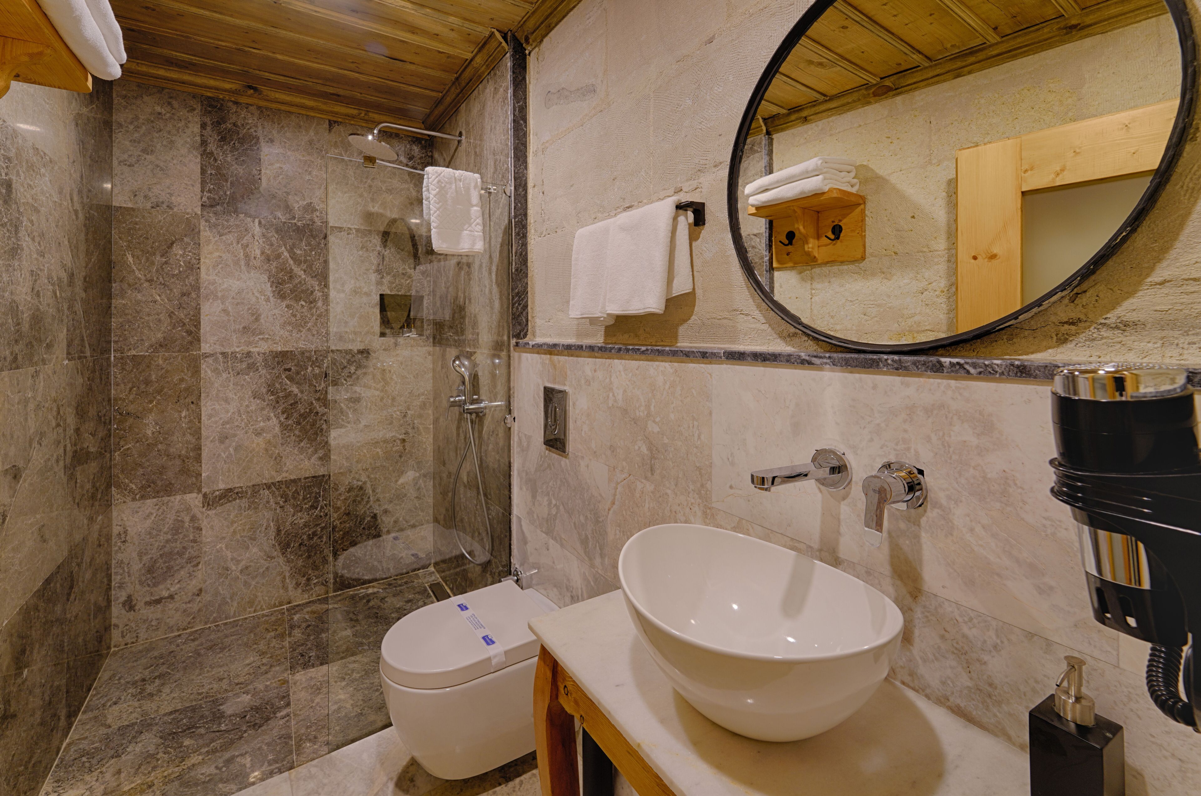 Concept Cave Suites