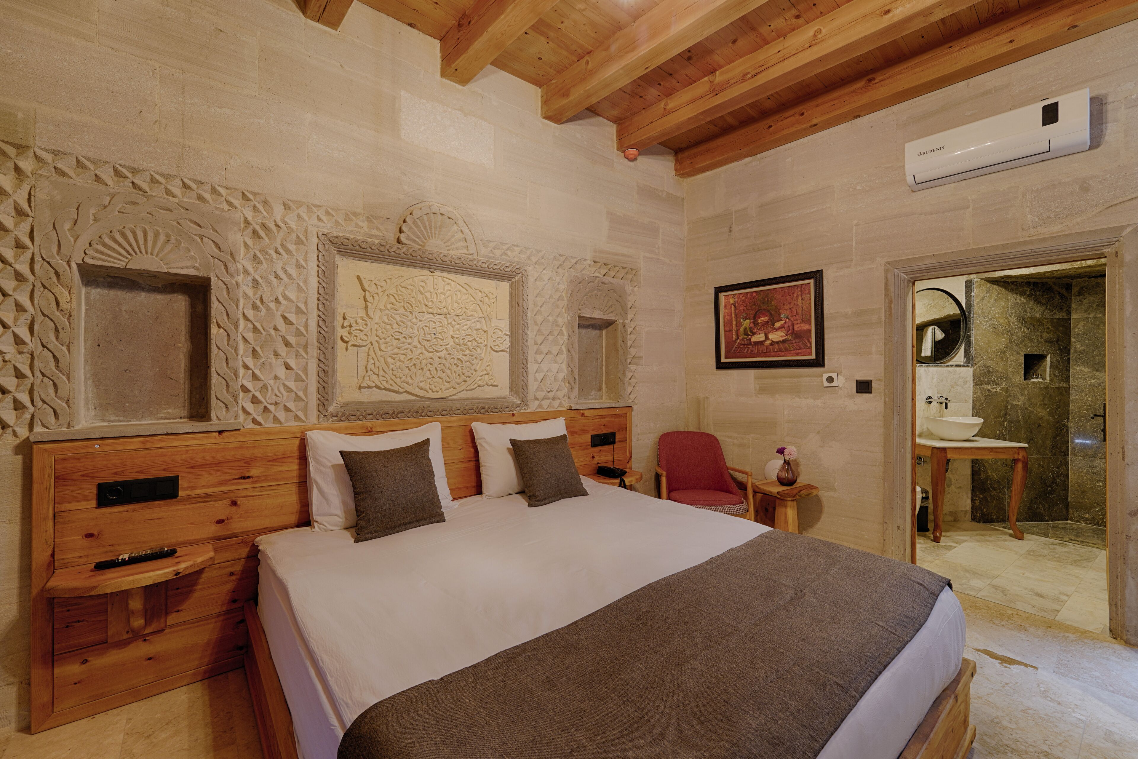 Concept Cave Suites