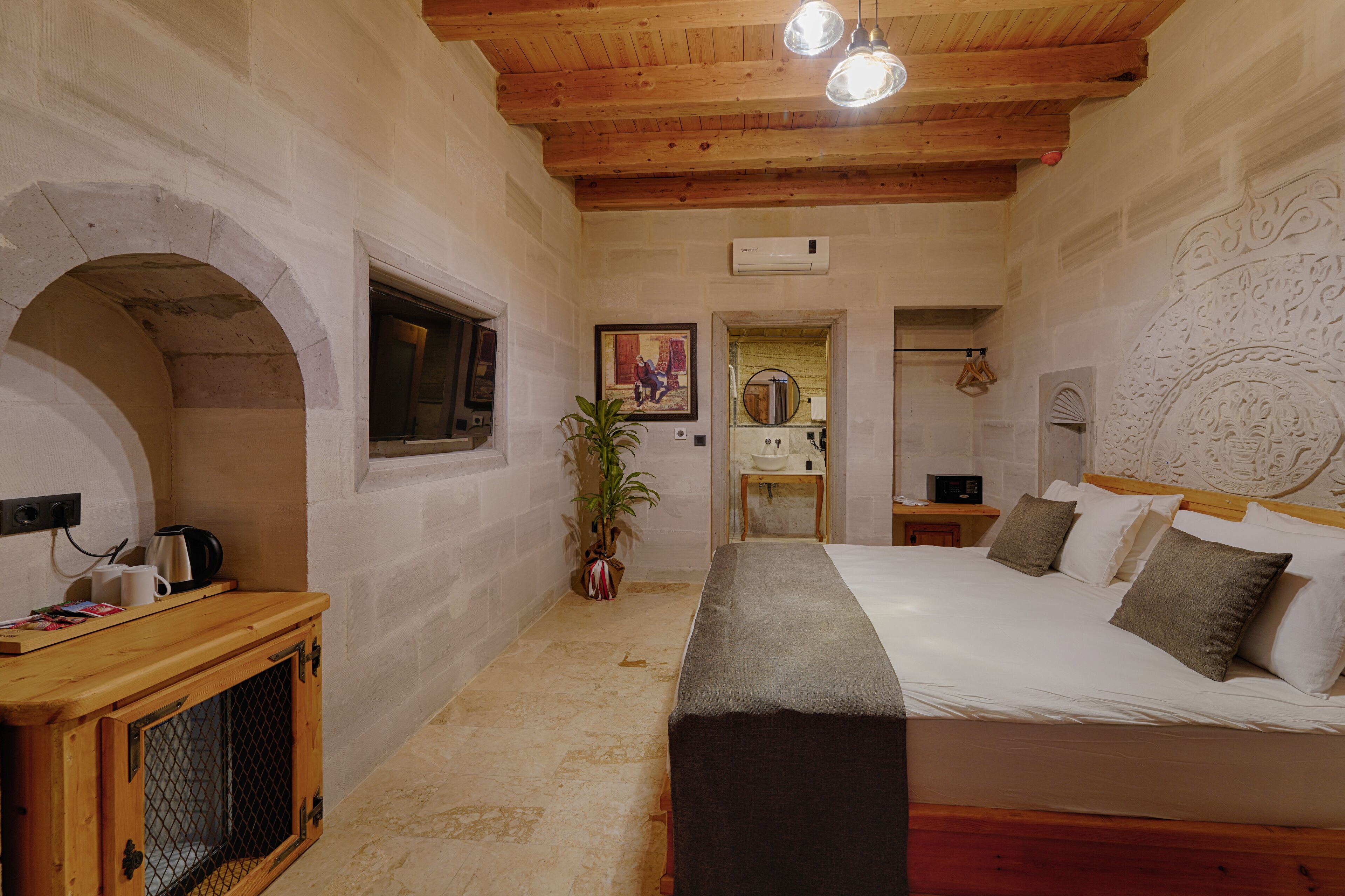 Concept Cave Suites