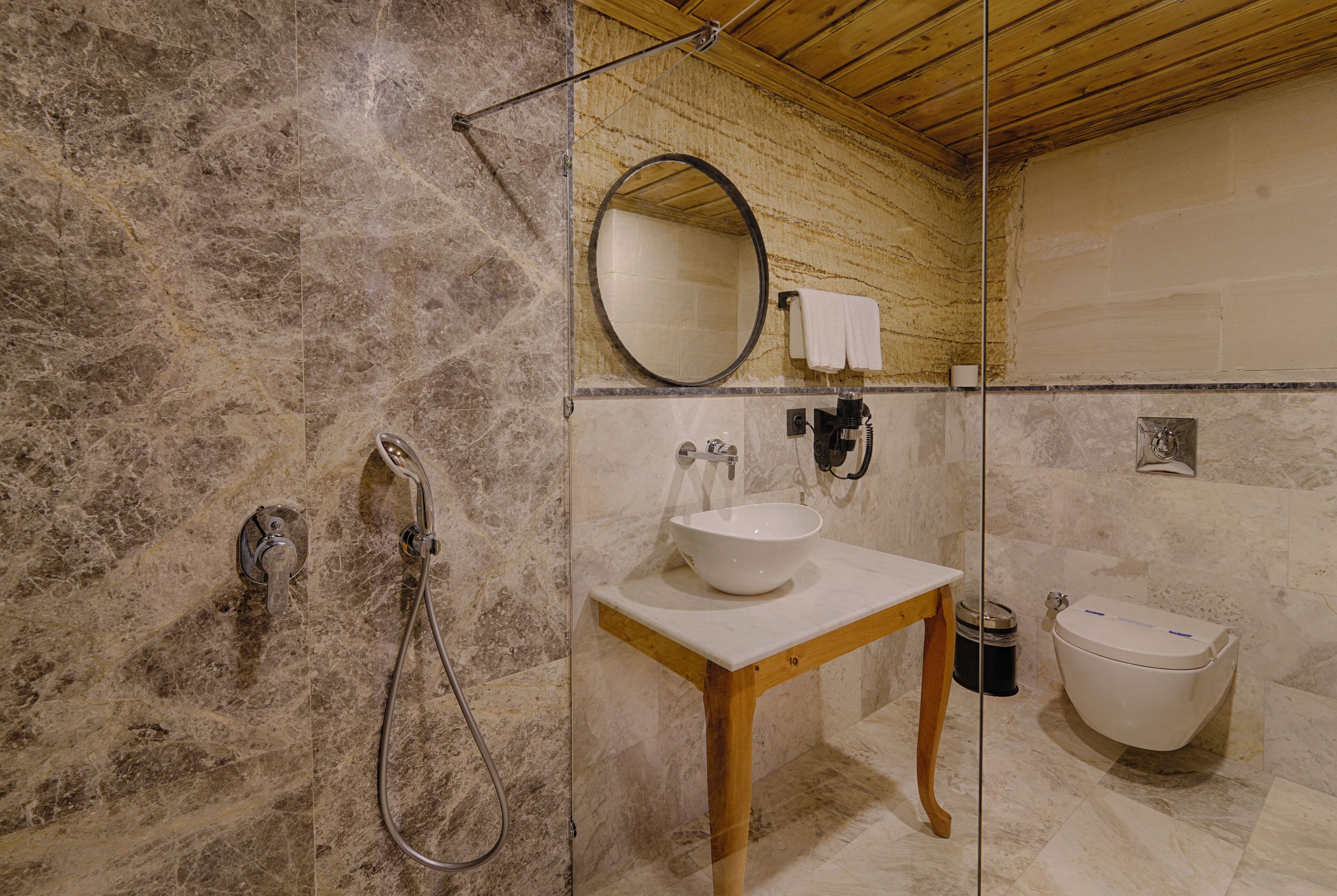 Concept Cave Suites