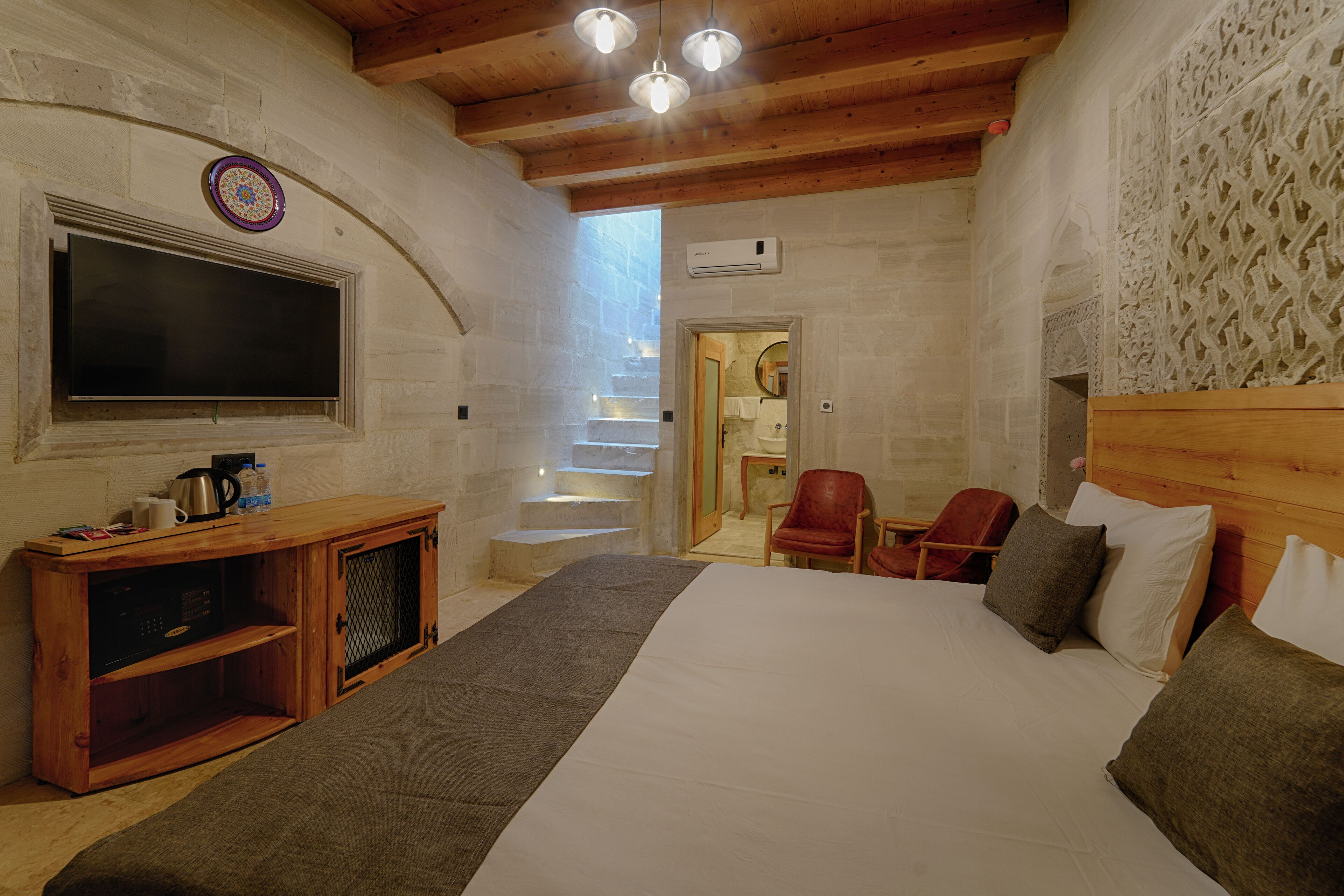 Concept Cave Suites