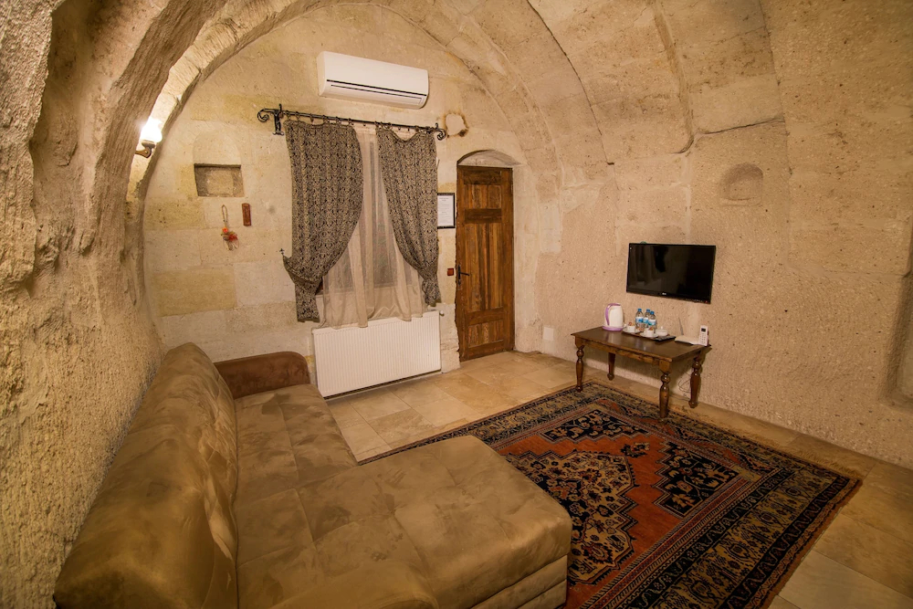 Elegance Cave Suites