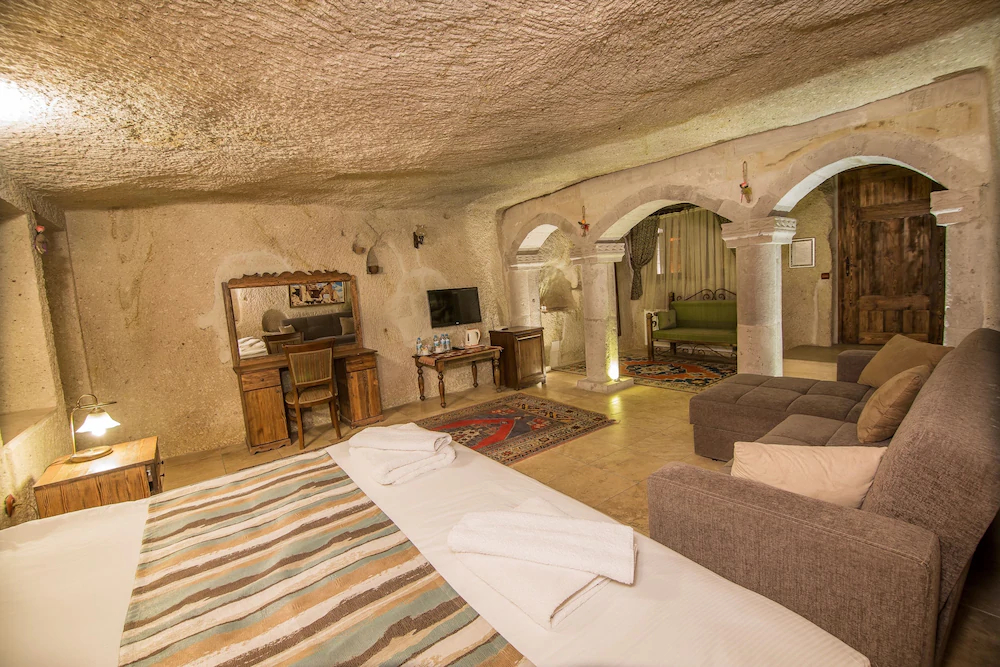 Elegance Cave Suites