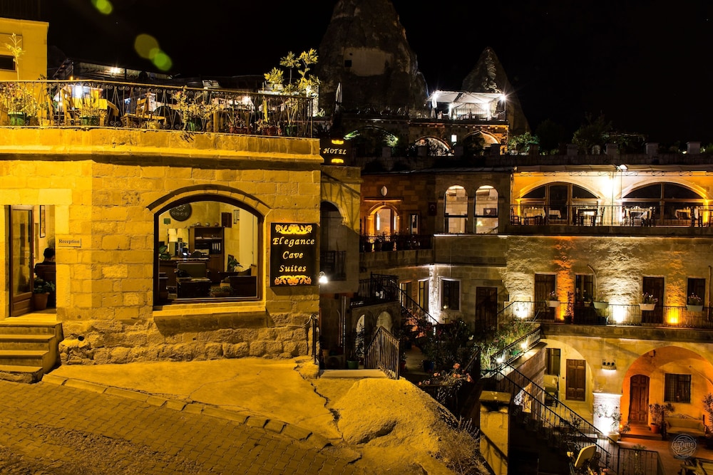 Elegance Cave Suites