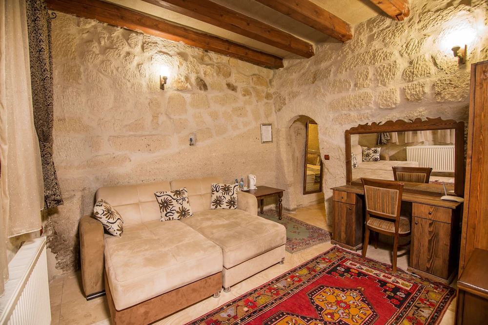 Elegance Cave Suites