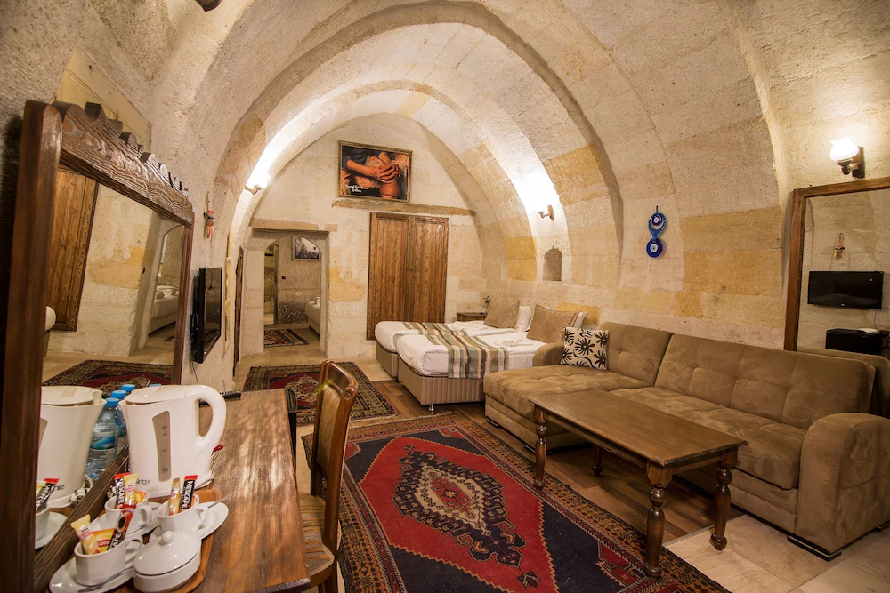 Elegance Cave Suites