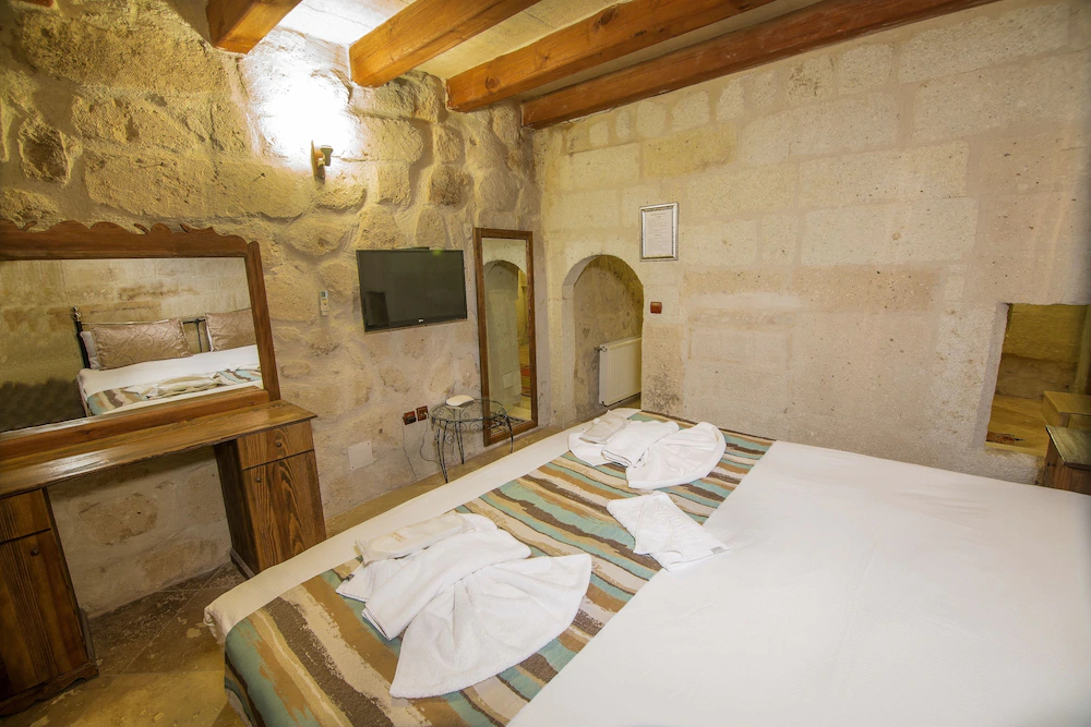 Elegance Cave Suites