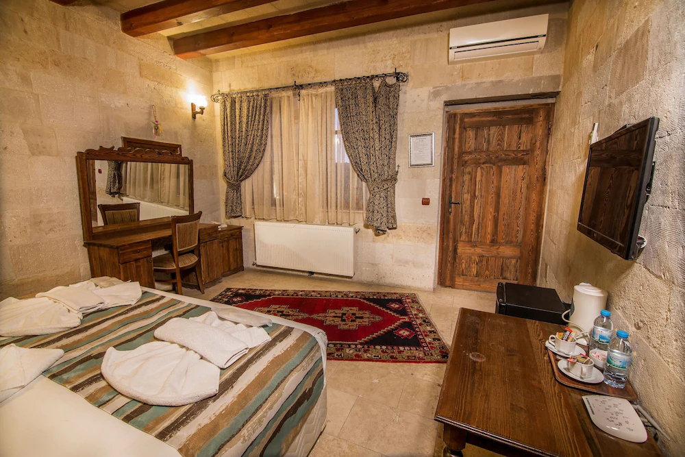 Elegance Cave Suites