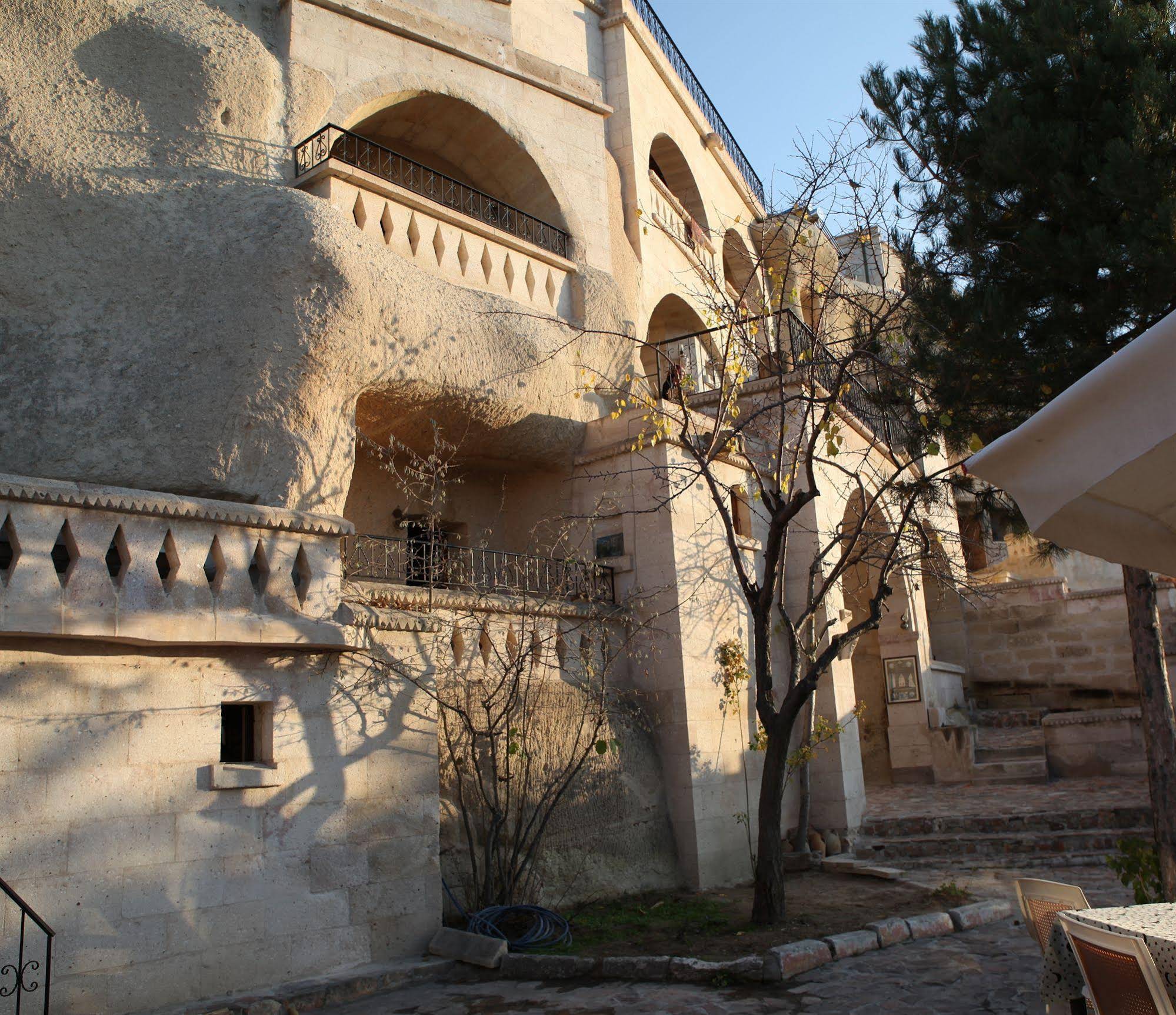 Elif Star Cave