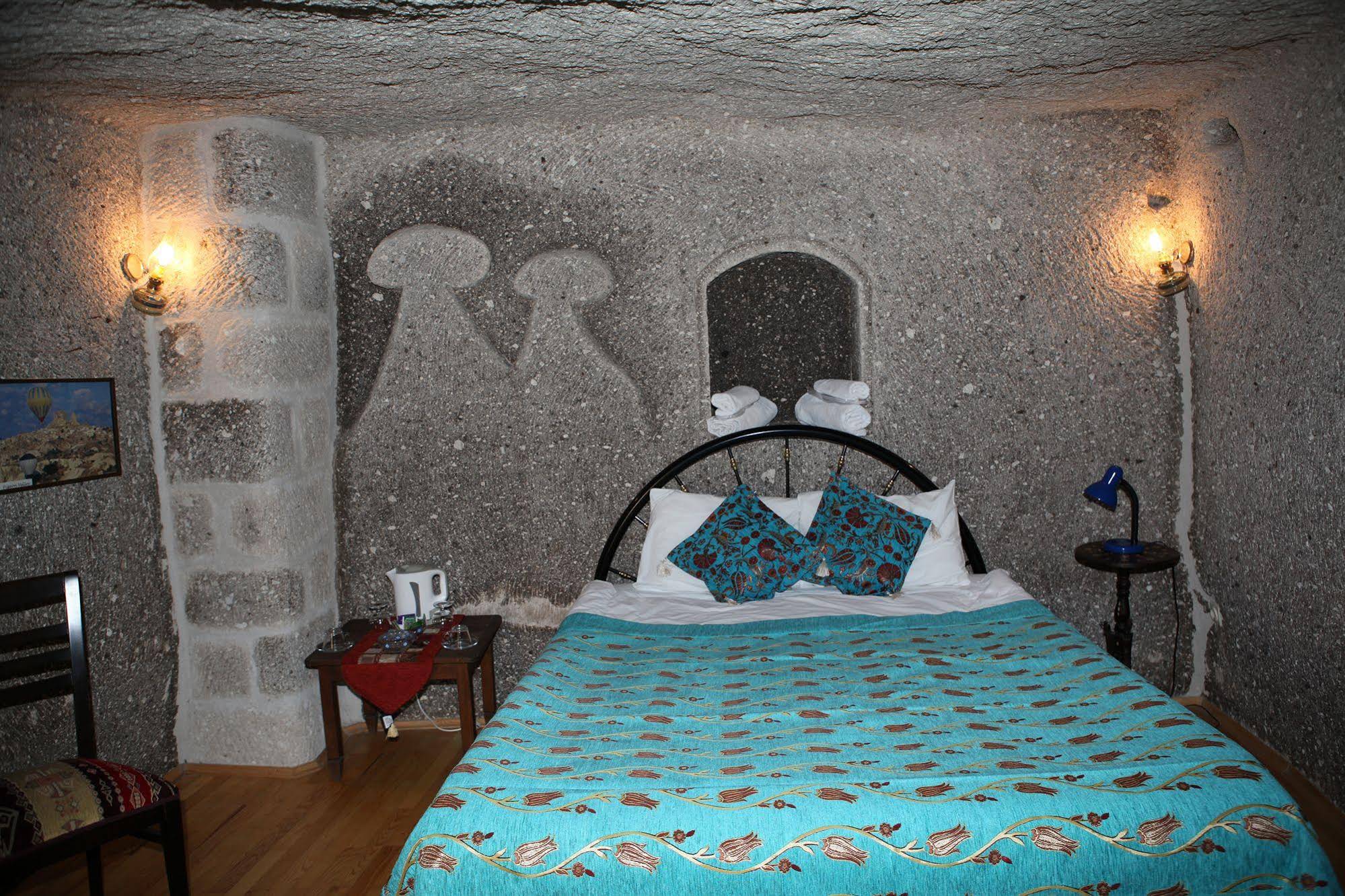 Elif Star Cave