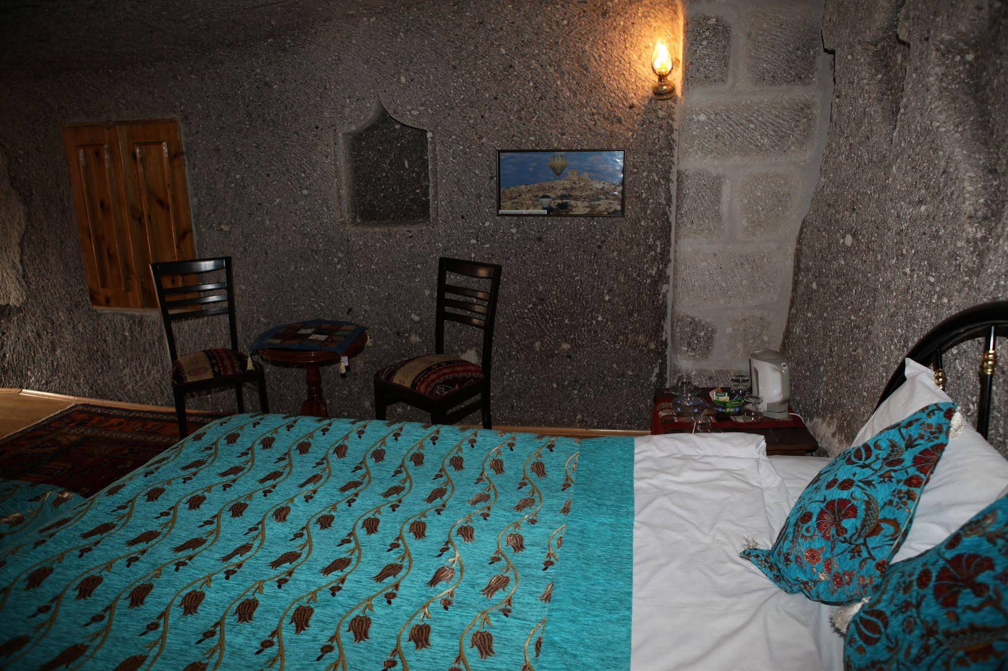 Elif Star Cave