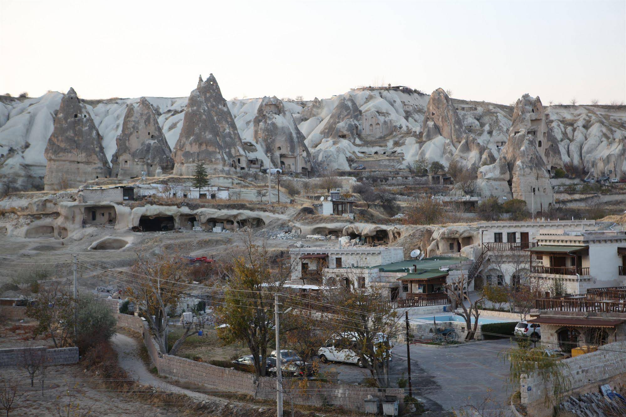 Elif Star Cave