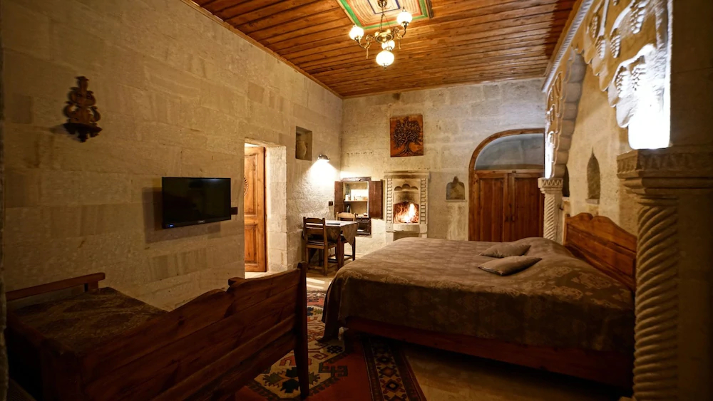 Charming Cave Hotel