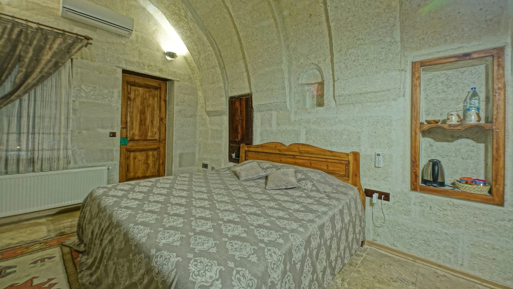 Charming Cave Hotel