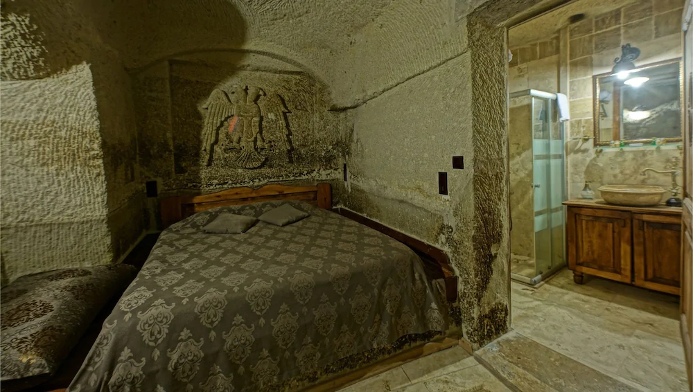 Charming Cave Hotel