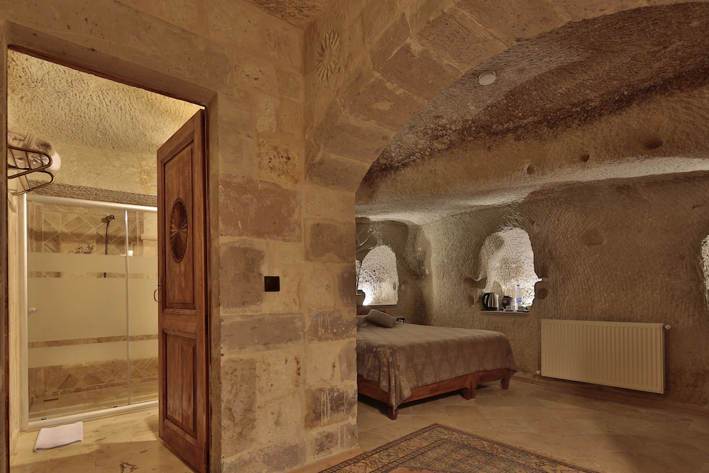 Charming Cave Hotel