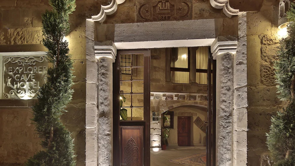 Charming Cave Hotel