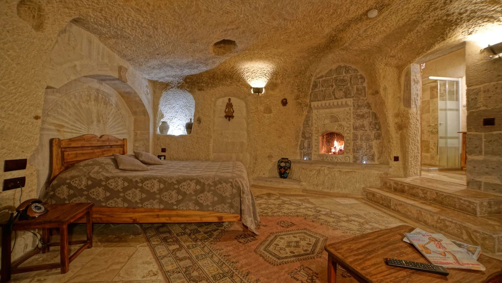 Charming Cave Hotel