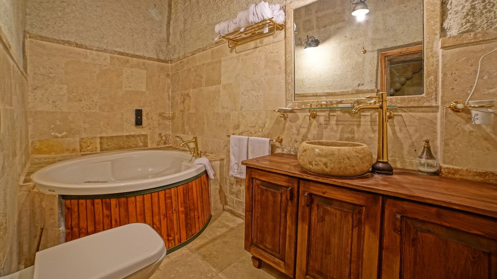 Charming Cave Hotel