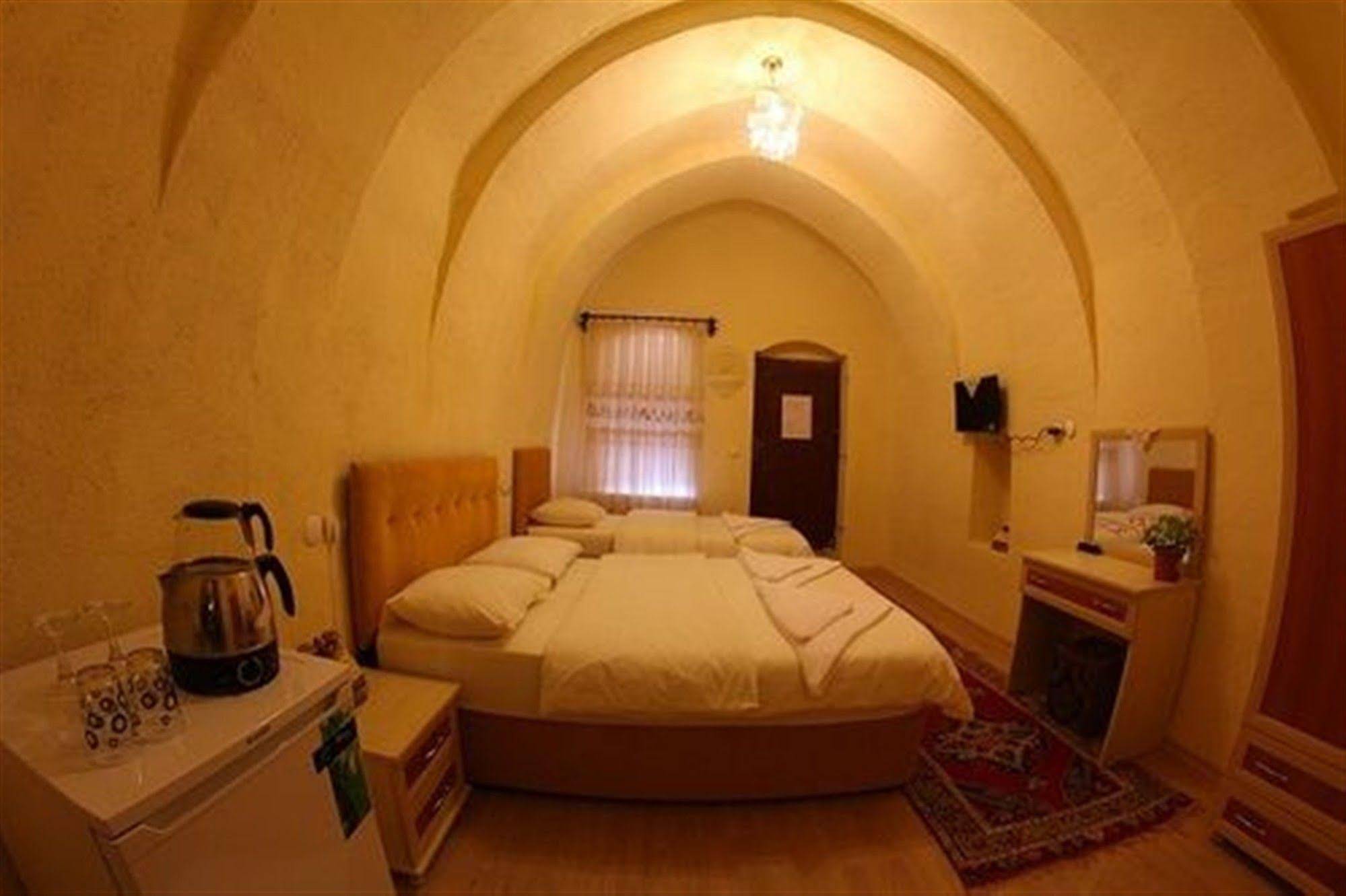Falcon Cave Suites