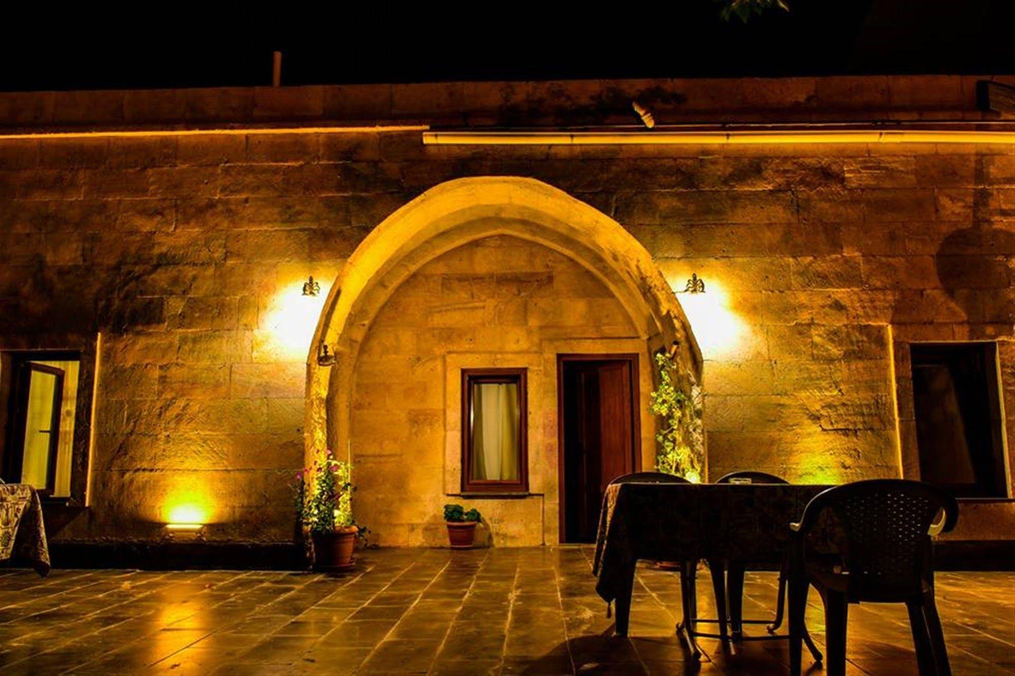 Falcon Cave Suites