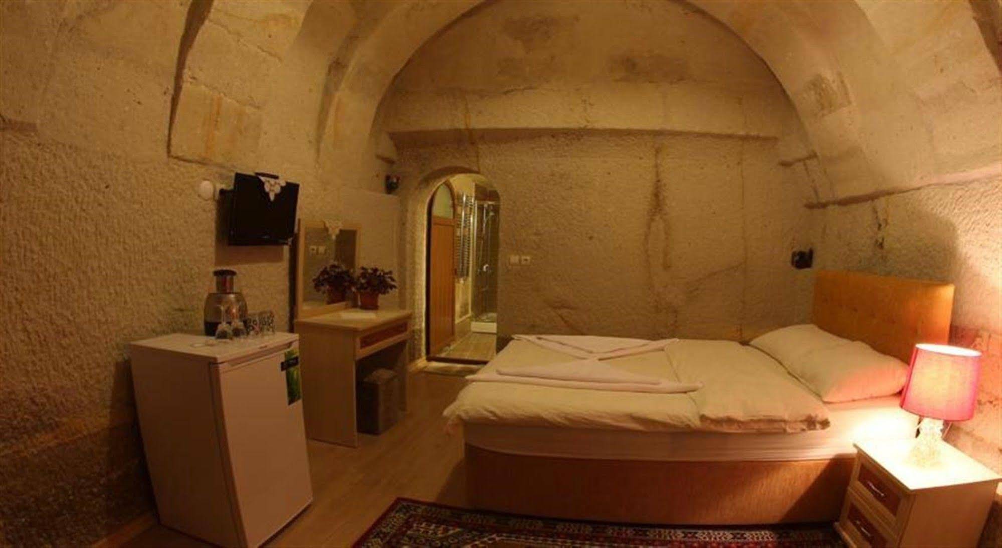 Falcon Cave Suites