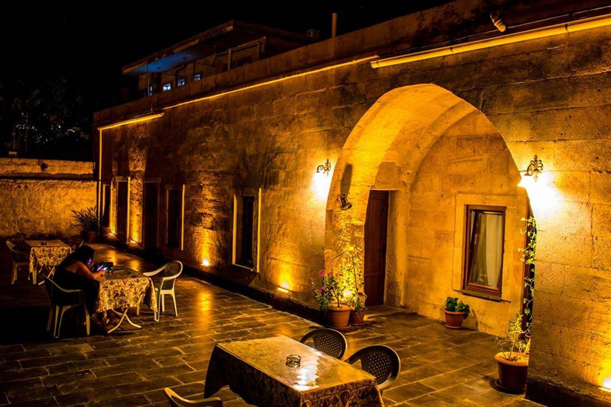 Falcon Cave Suites