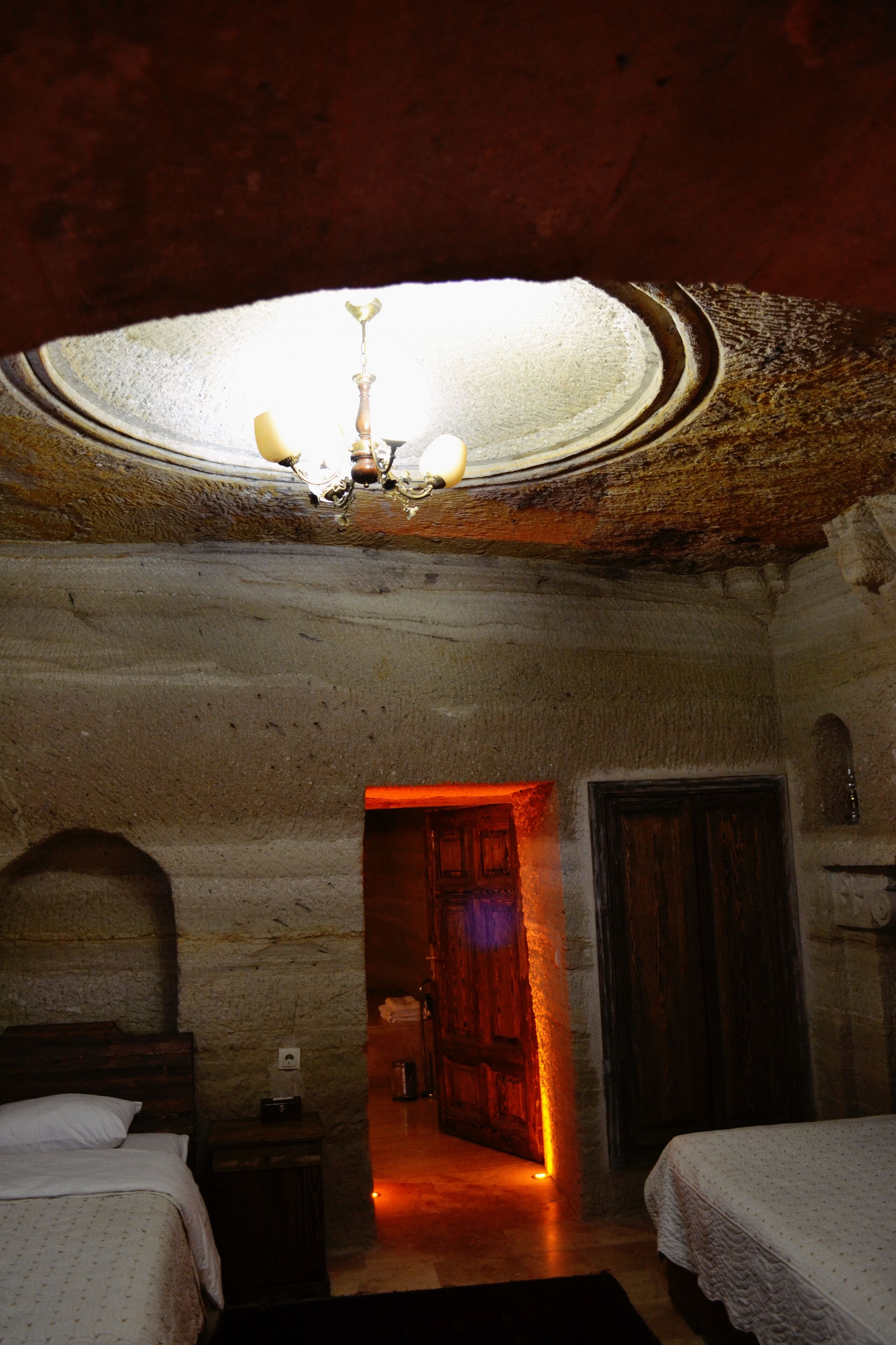 Family Cave Suite Hotel