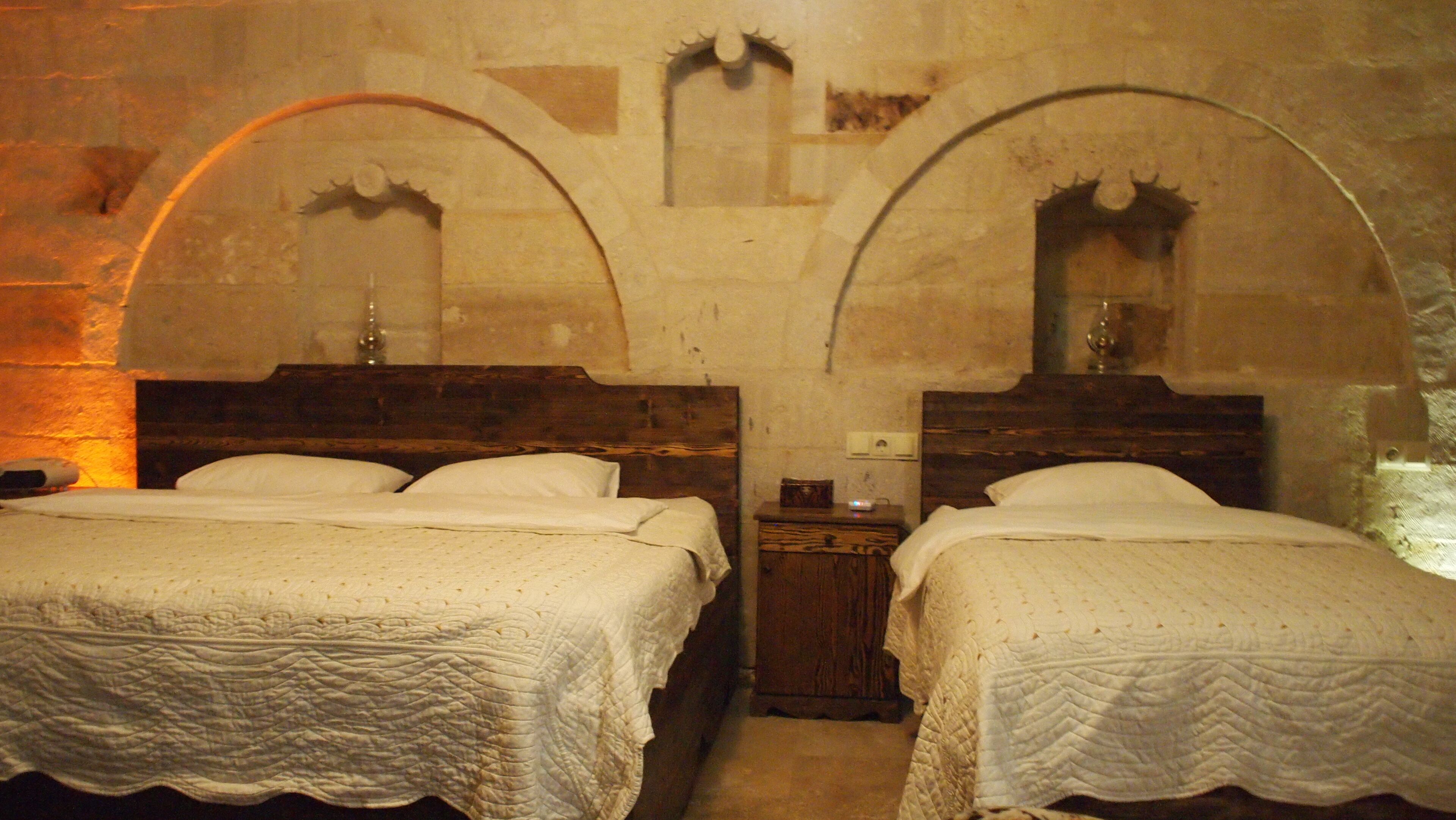 Family Cave Suite Hotel