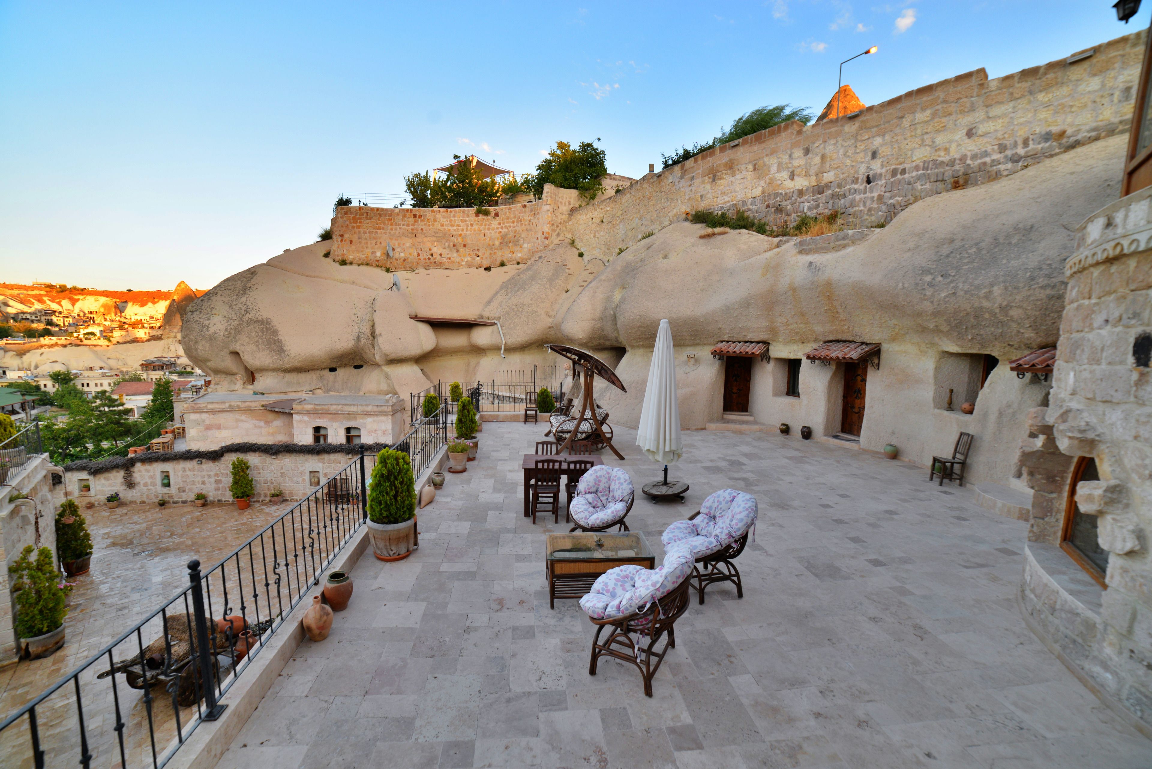 Grand Cave Suites