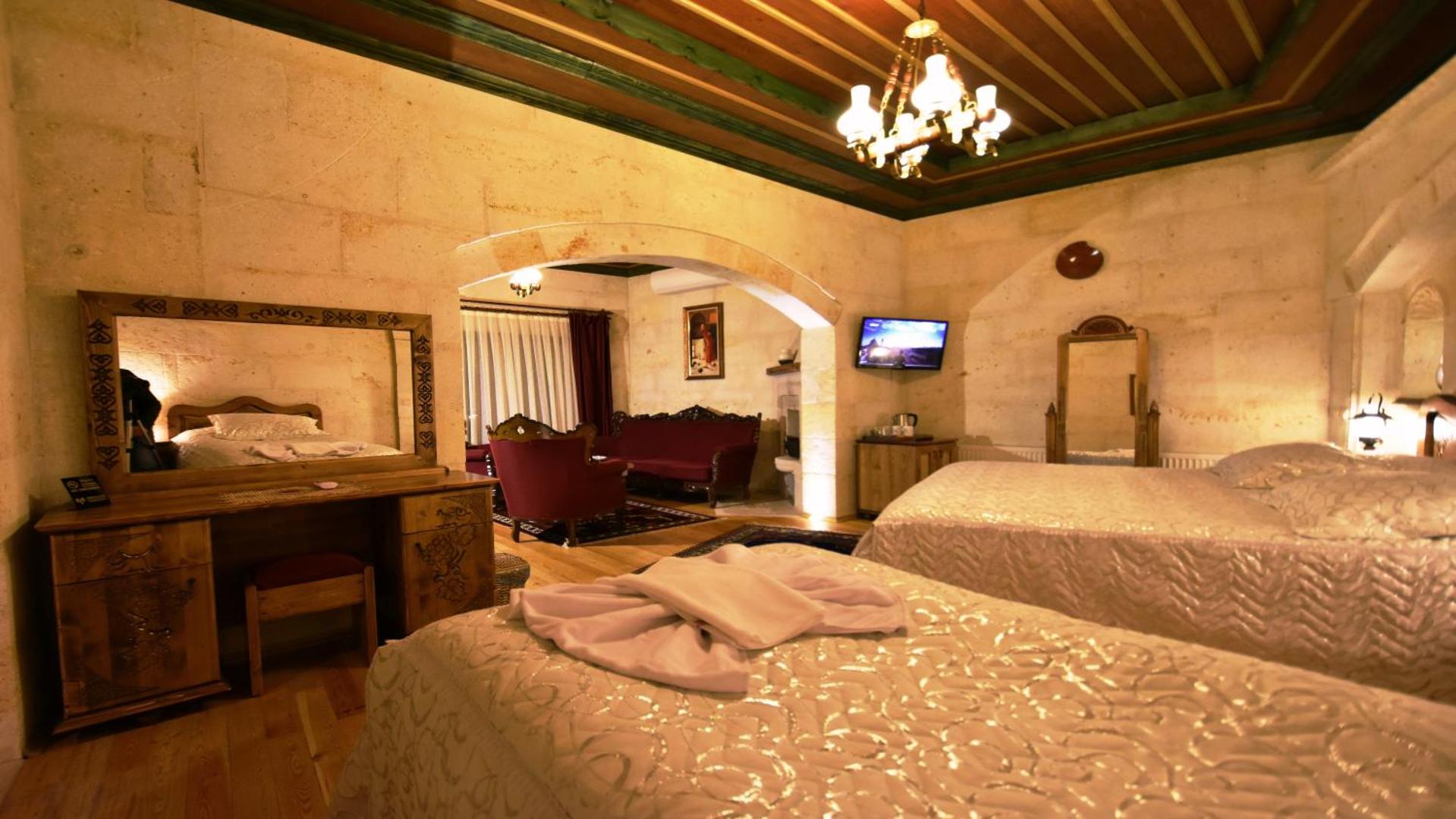 Harman Cave Hotel