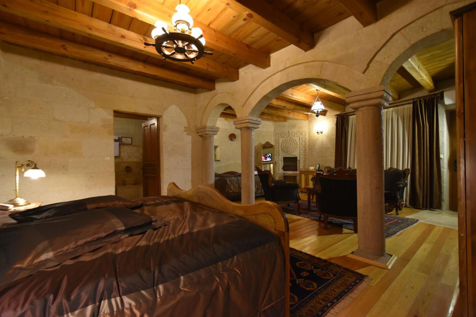Harman Cave Hotel