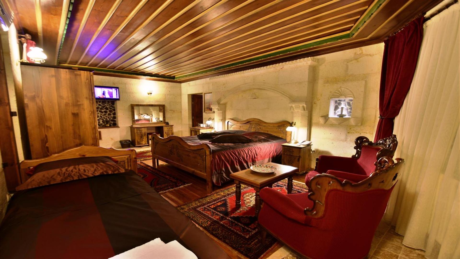 Harman Cave Hotel