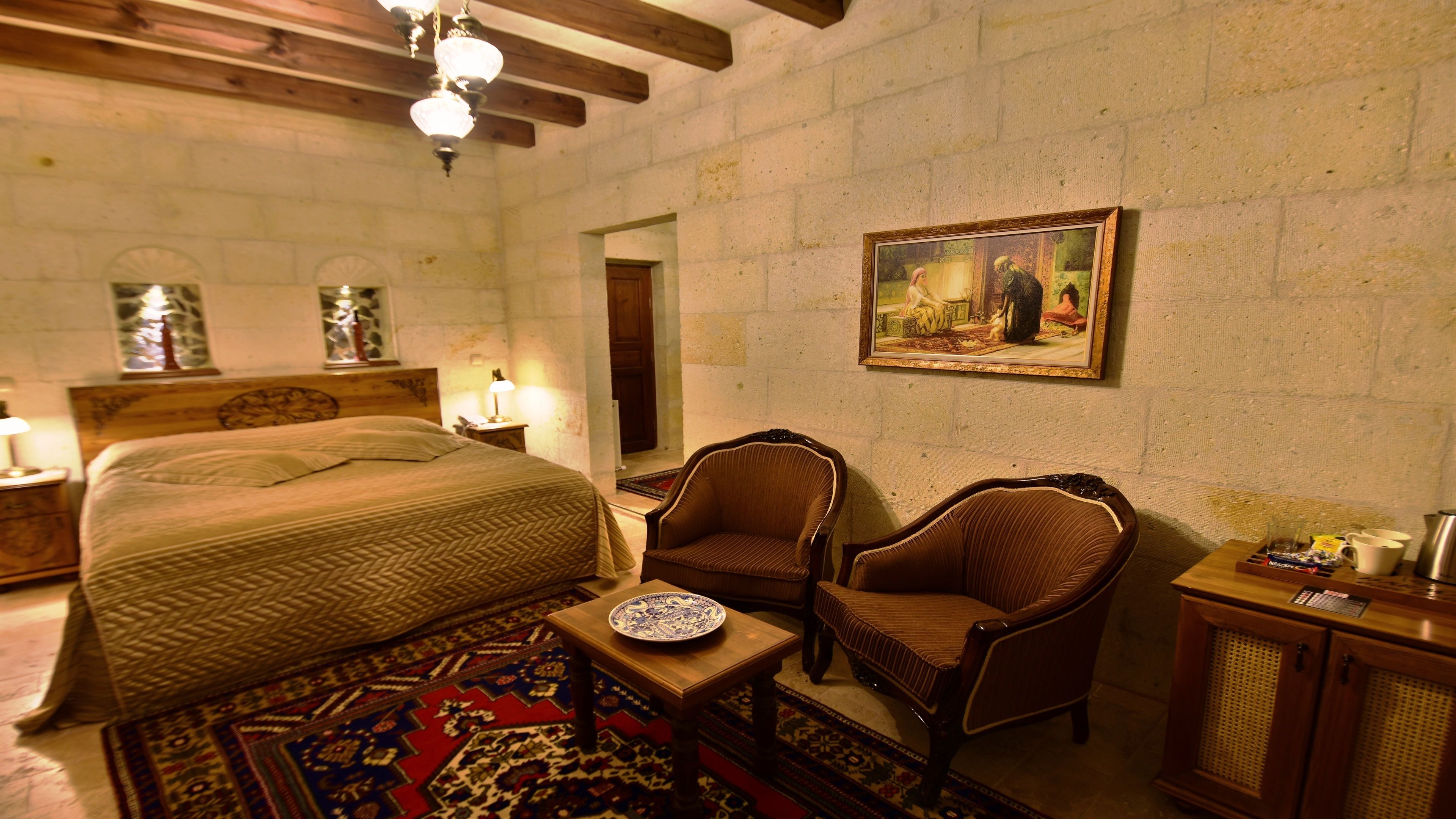 Harman Cave Hotel