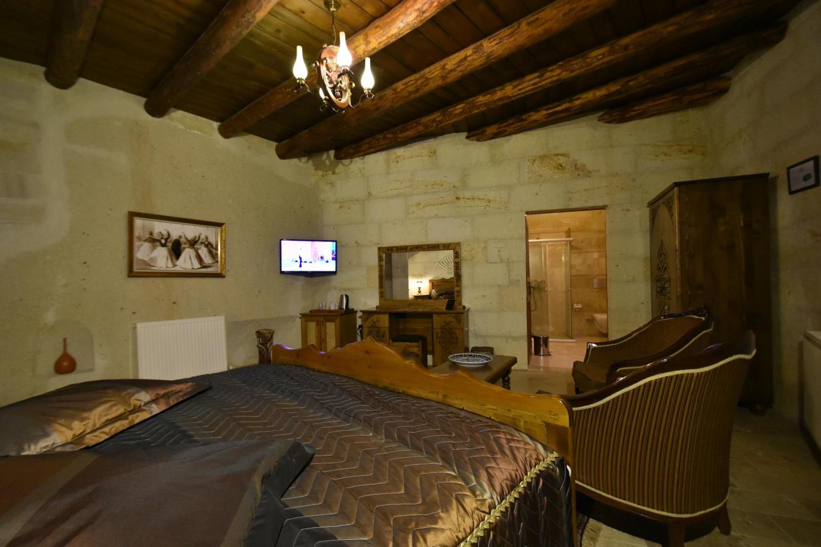 Harman Cave Hotel