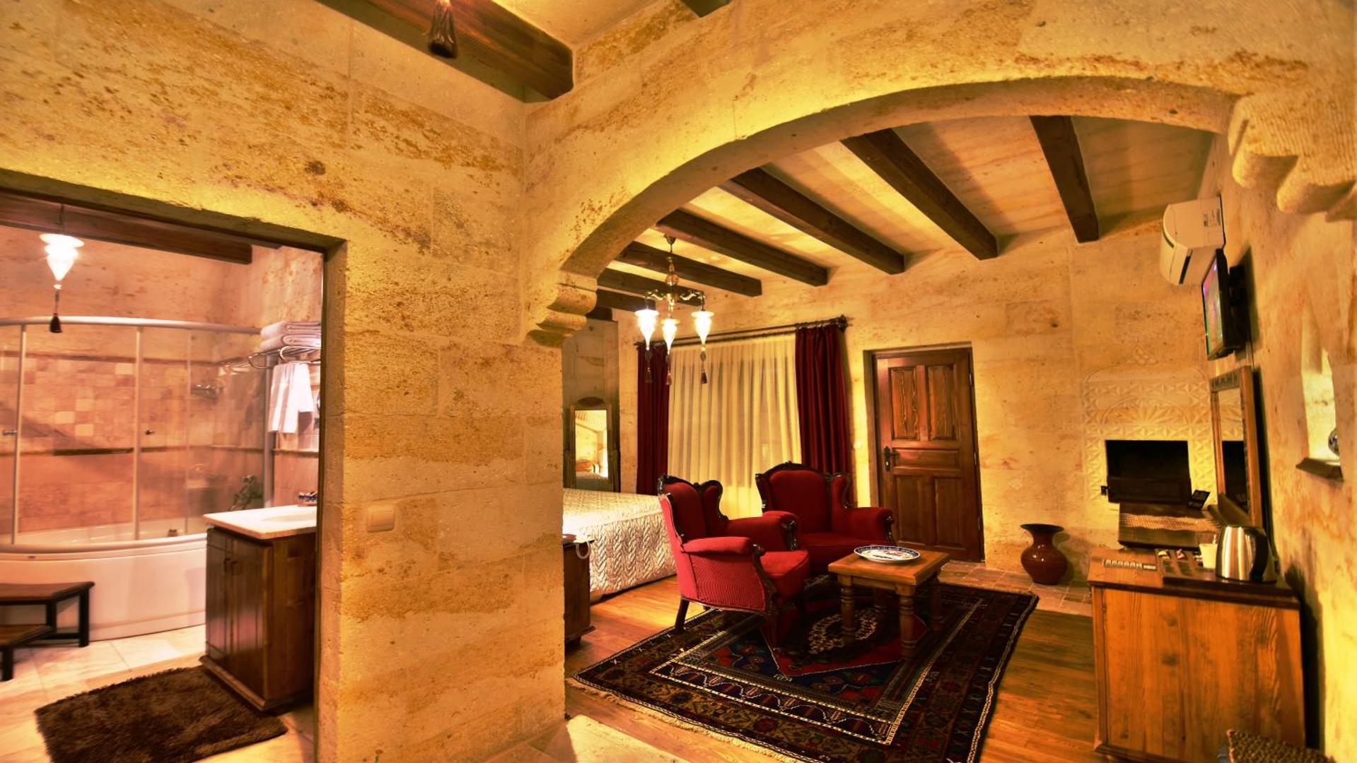Harman Cave Hotel