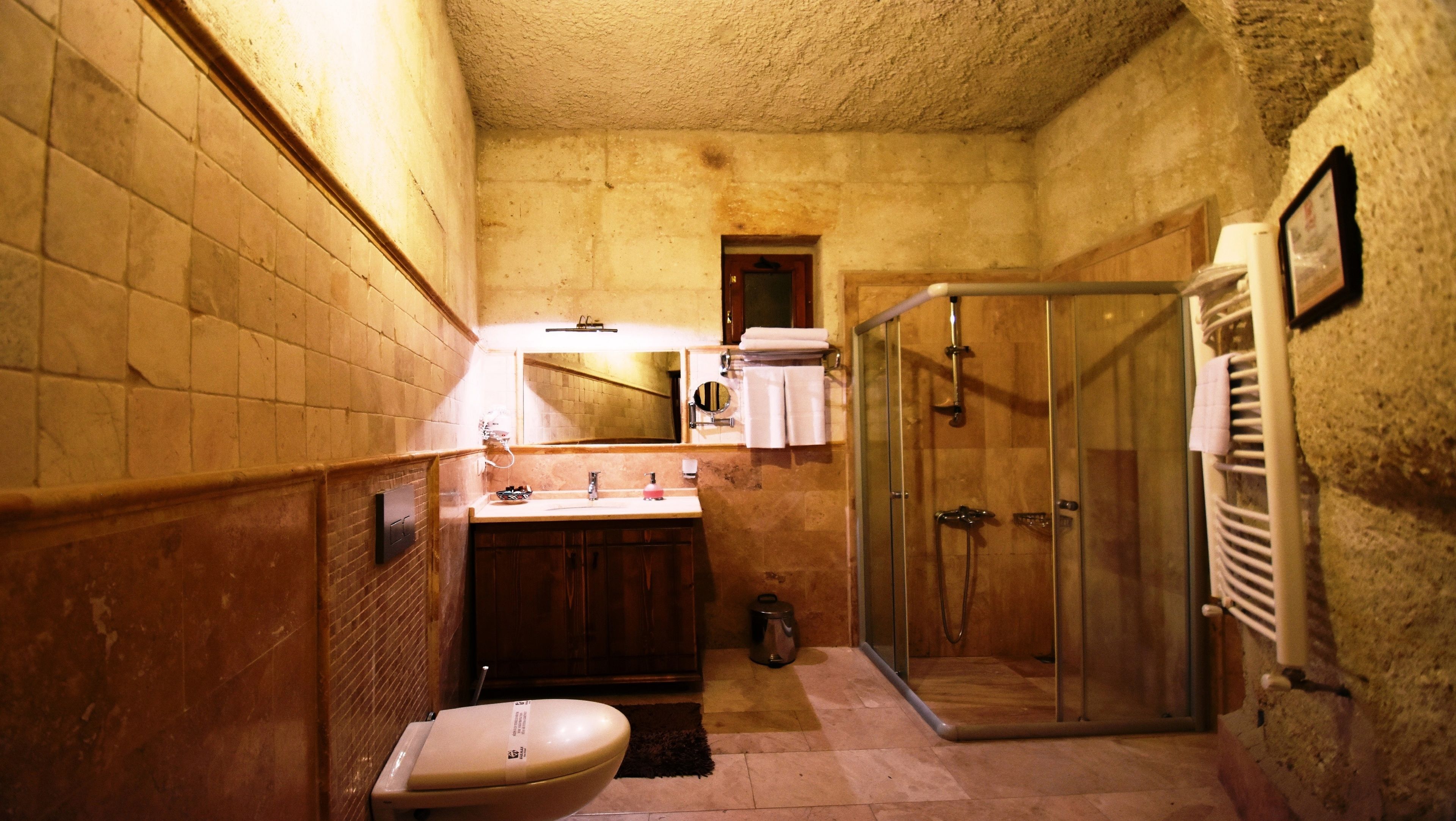 Harman Cave Hotel