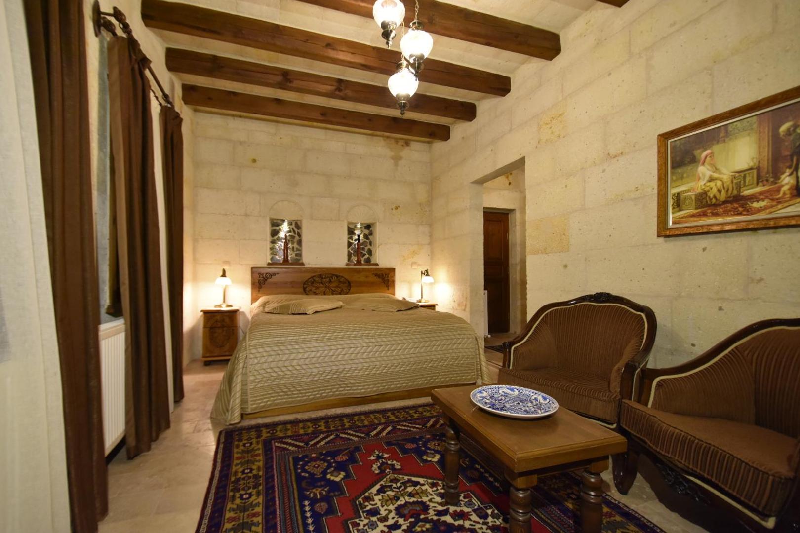 Harman Cave Hotel