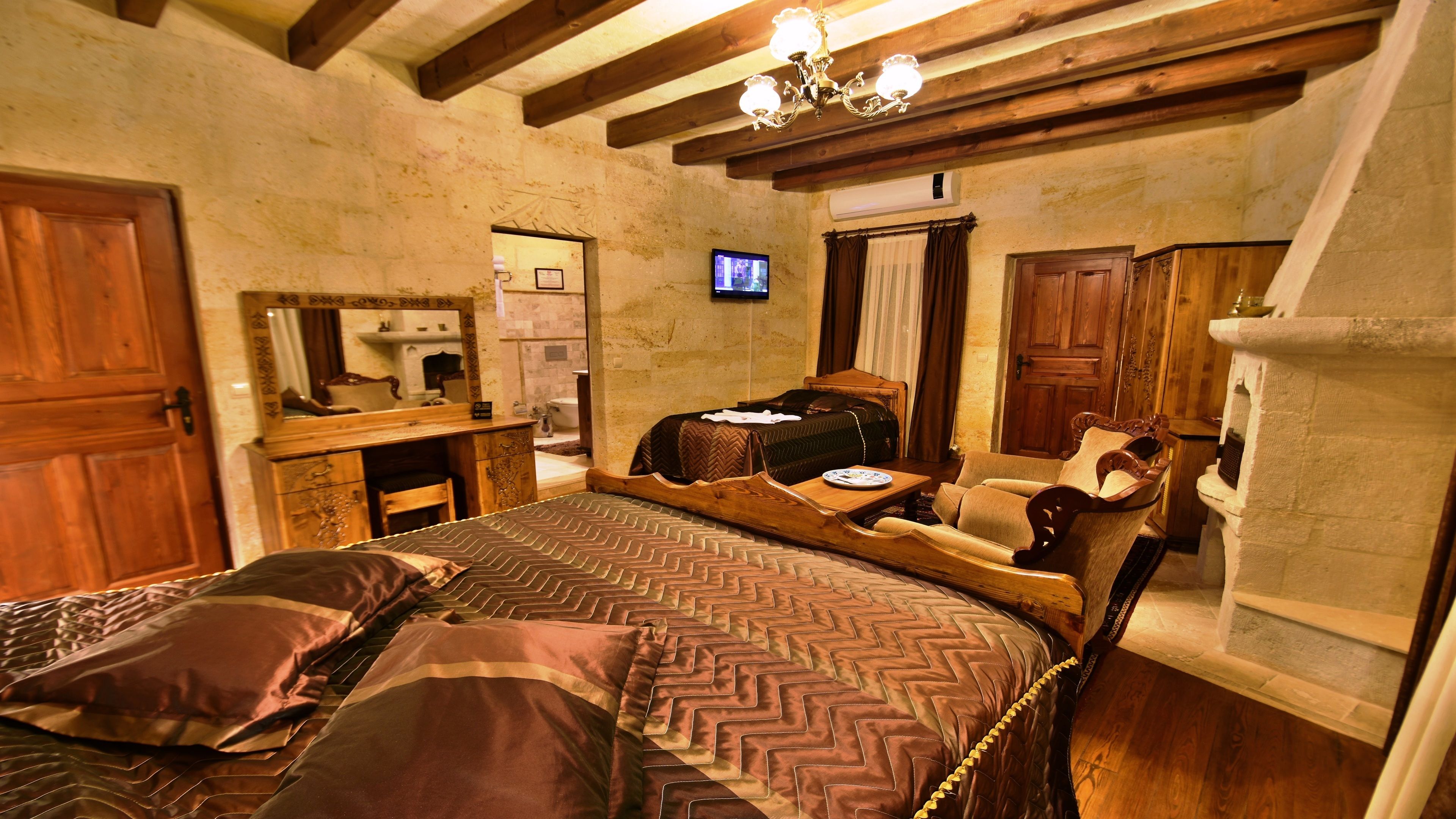 Harman Cave Hotel