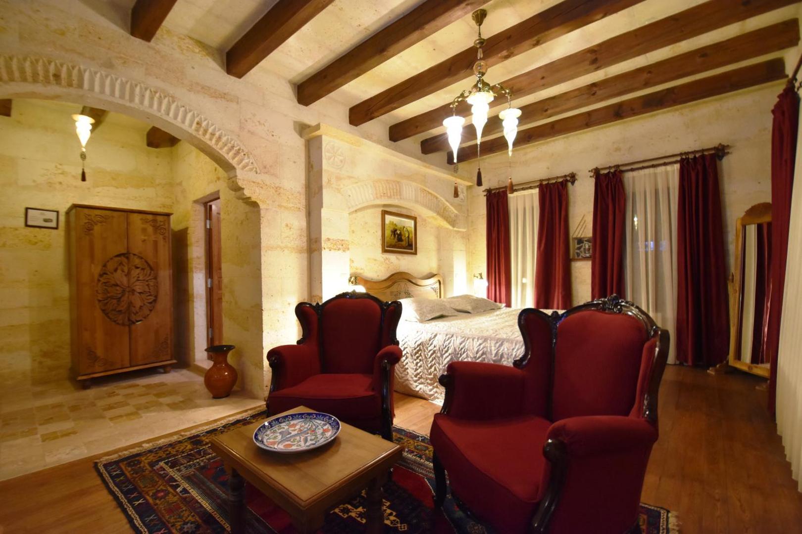 Harman Cave Hotel