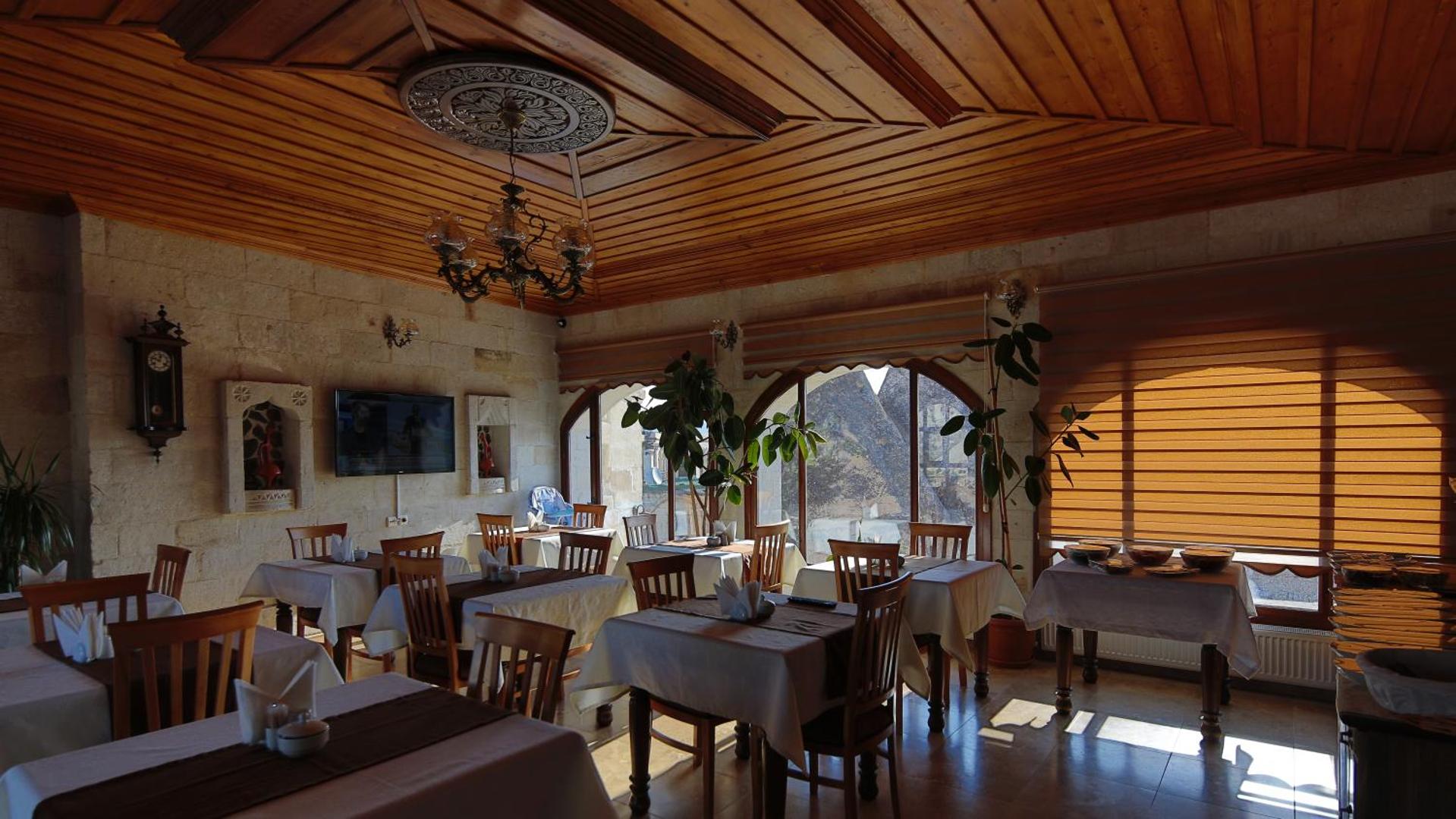 Harman Cave Hotel