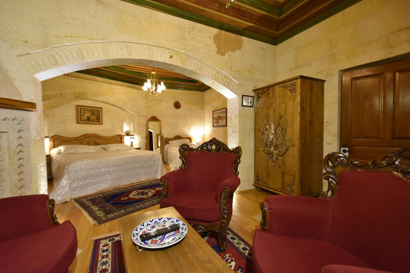 Harman Cave Hotel