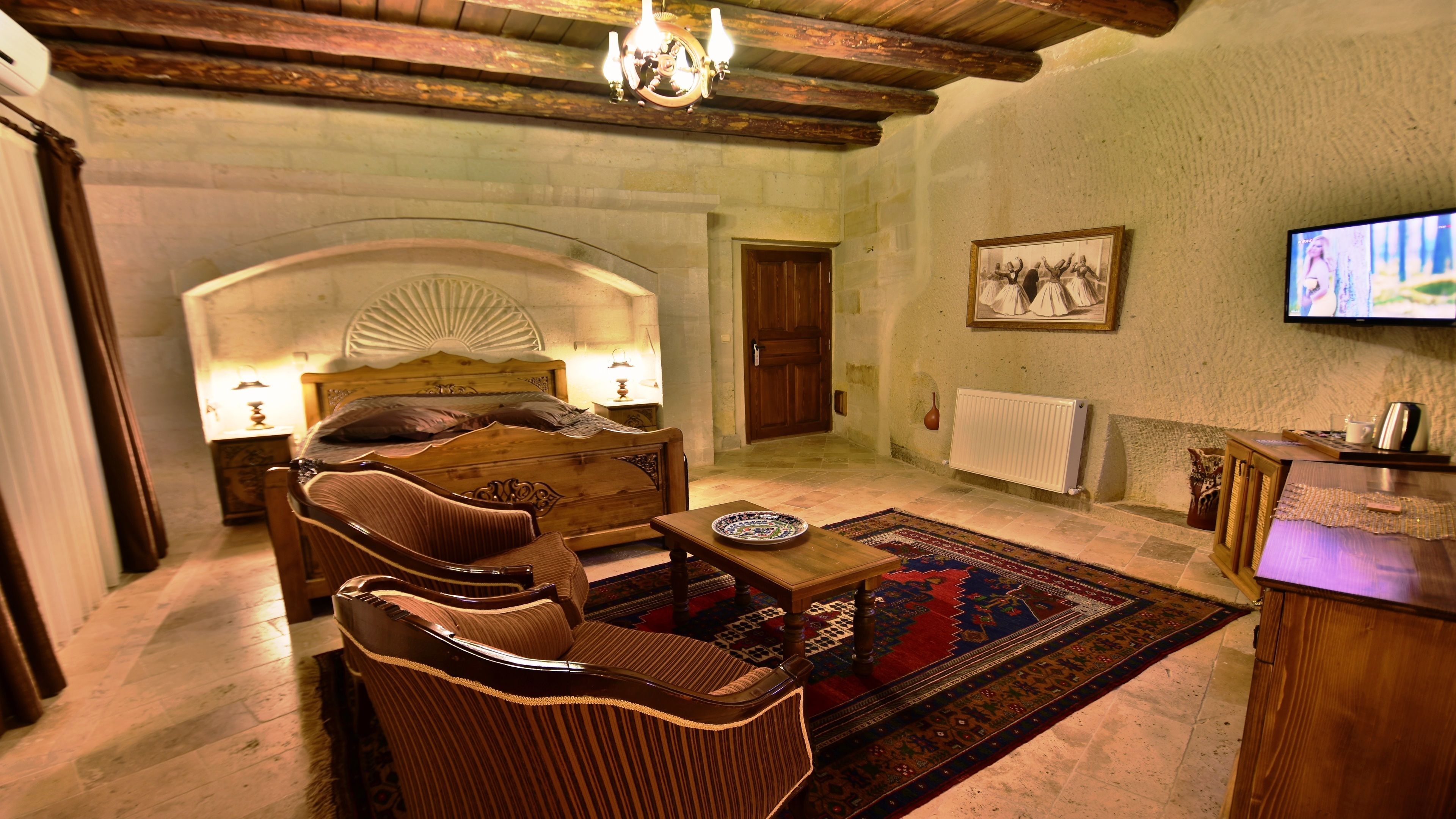 Harman Cave Hotel