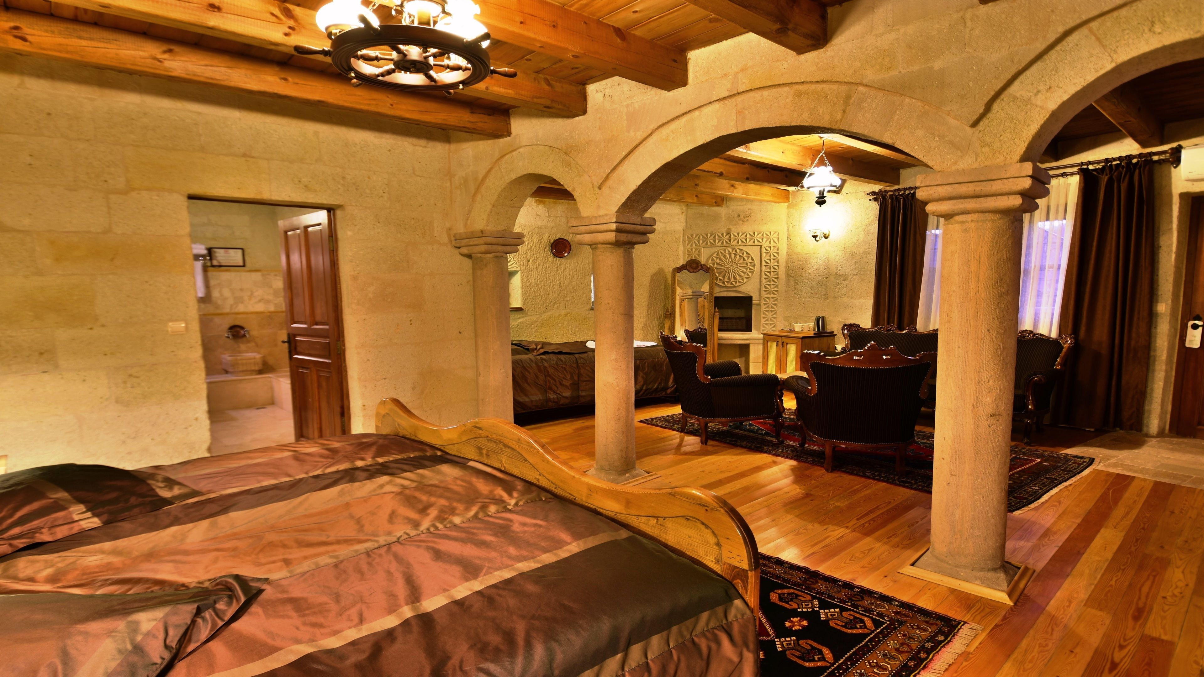 Harman Cave Hotel