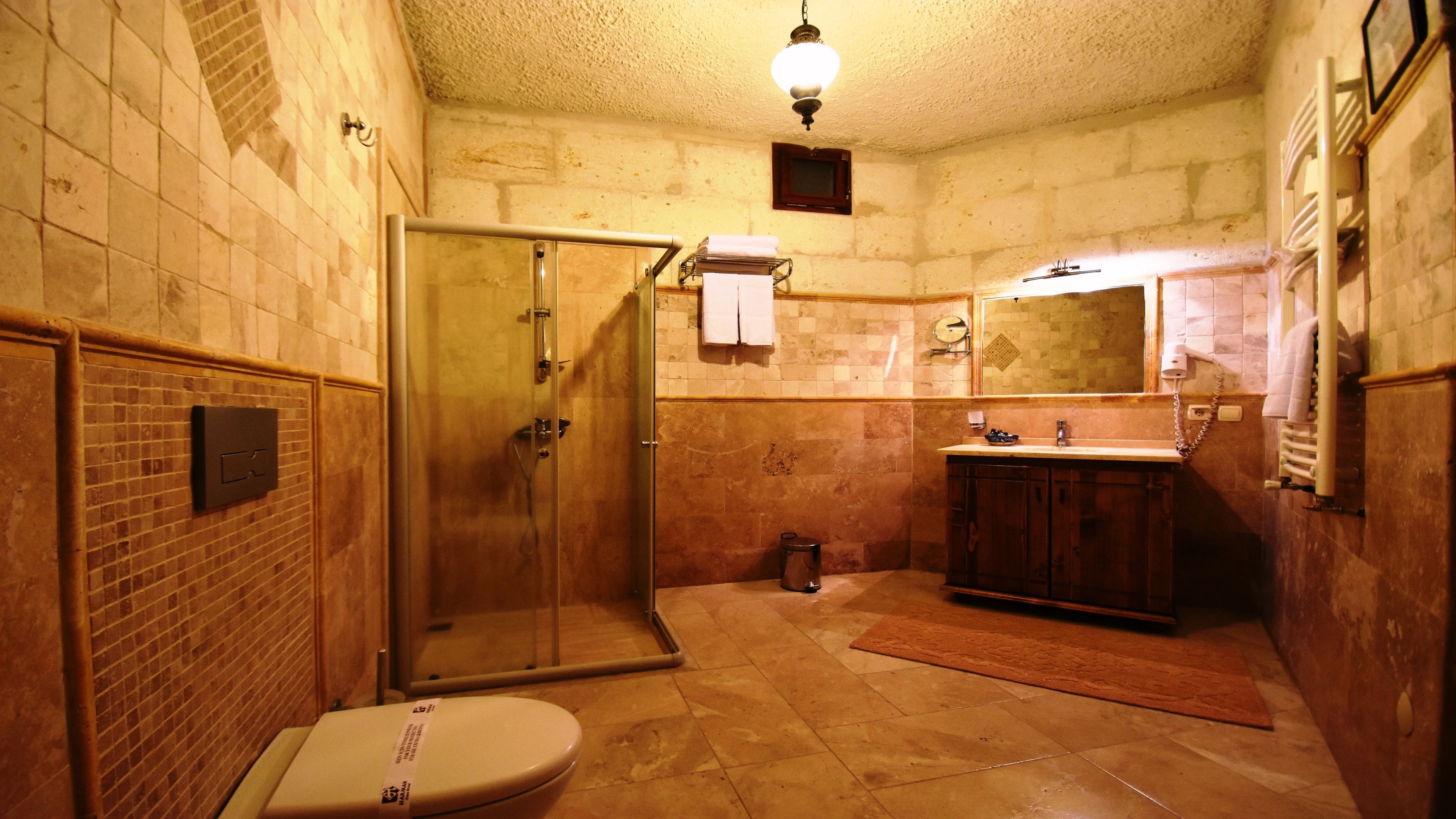 Harman Cave Hotel