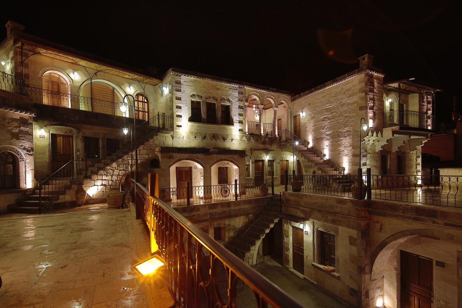 Harman Cave Hotel