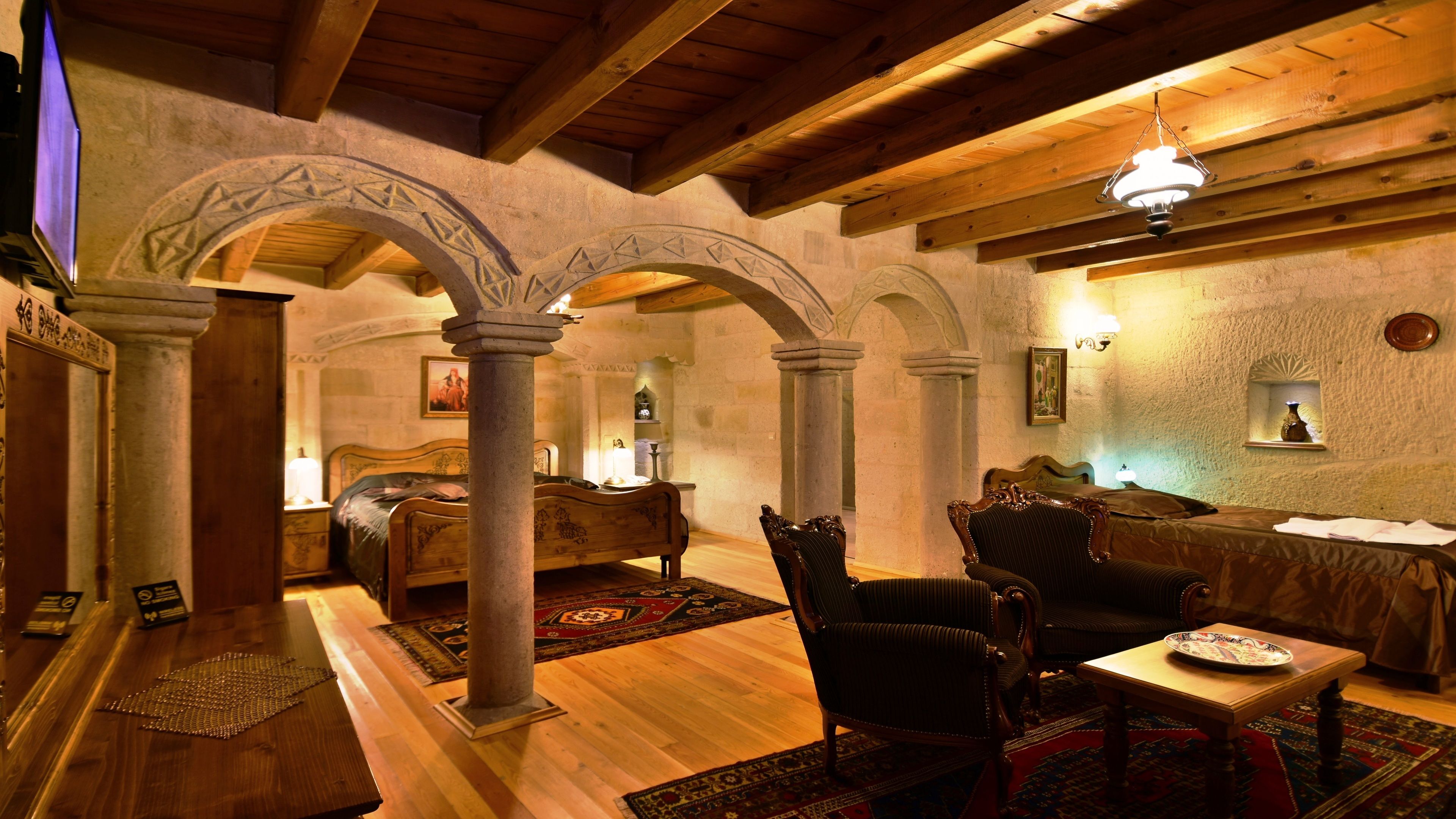 Harman Cave Hotel