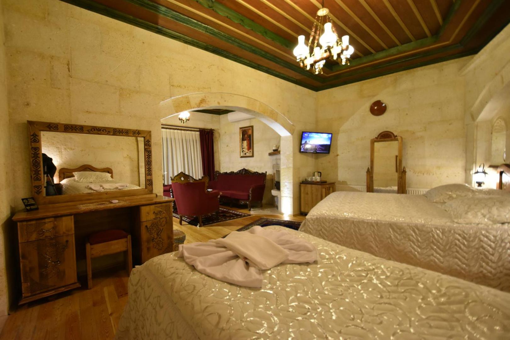 Harman Cave Hotel