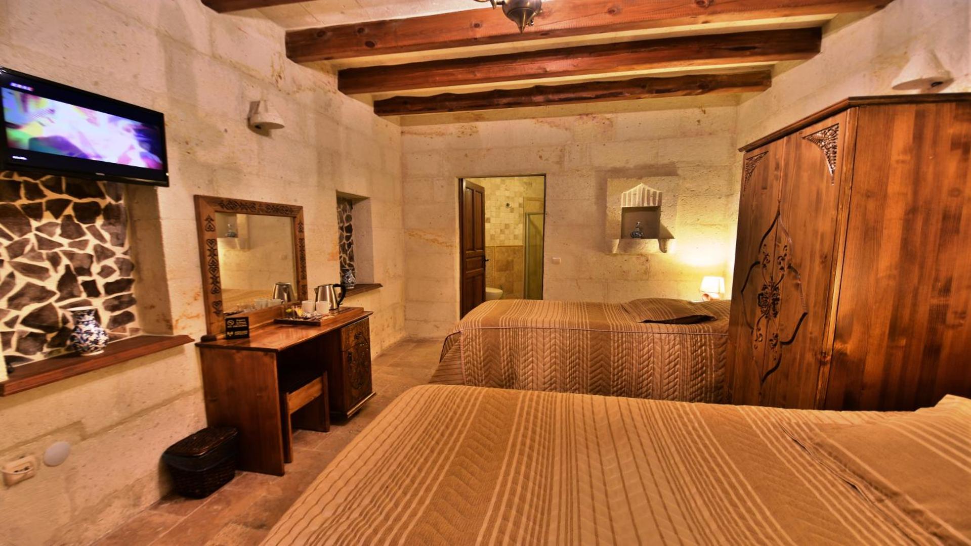 Harman Cave Hotel
